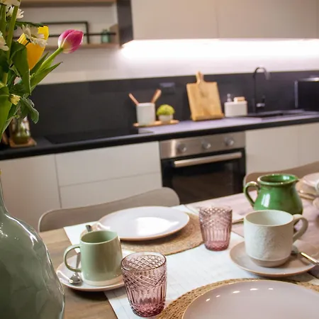 Fara Rooms - Quiet & Elegant Home In Bari アパート