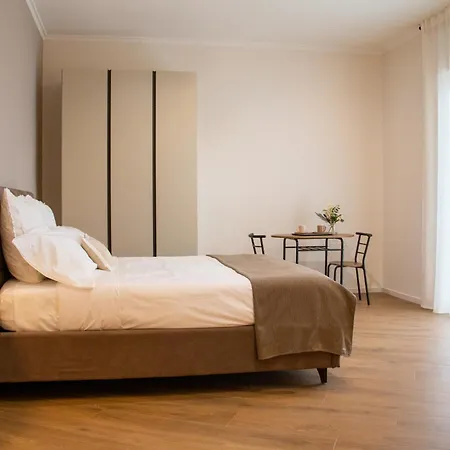 Fara Rooms - Quiet & Elegant Home In Bari アパート