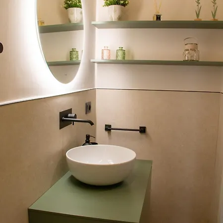 Fara Rooms - Quiet & Elegant Home In Bari * バーリ